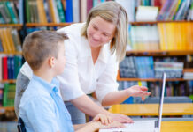 Summer Stars el programa gratuito de tutoría que transforma el verano escolar en Los Ángeles