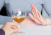 Cómo resistir la presión social para beber alcohol en reuniones y celebraciones