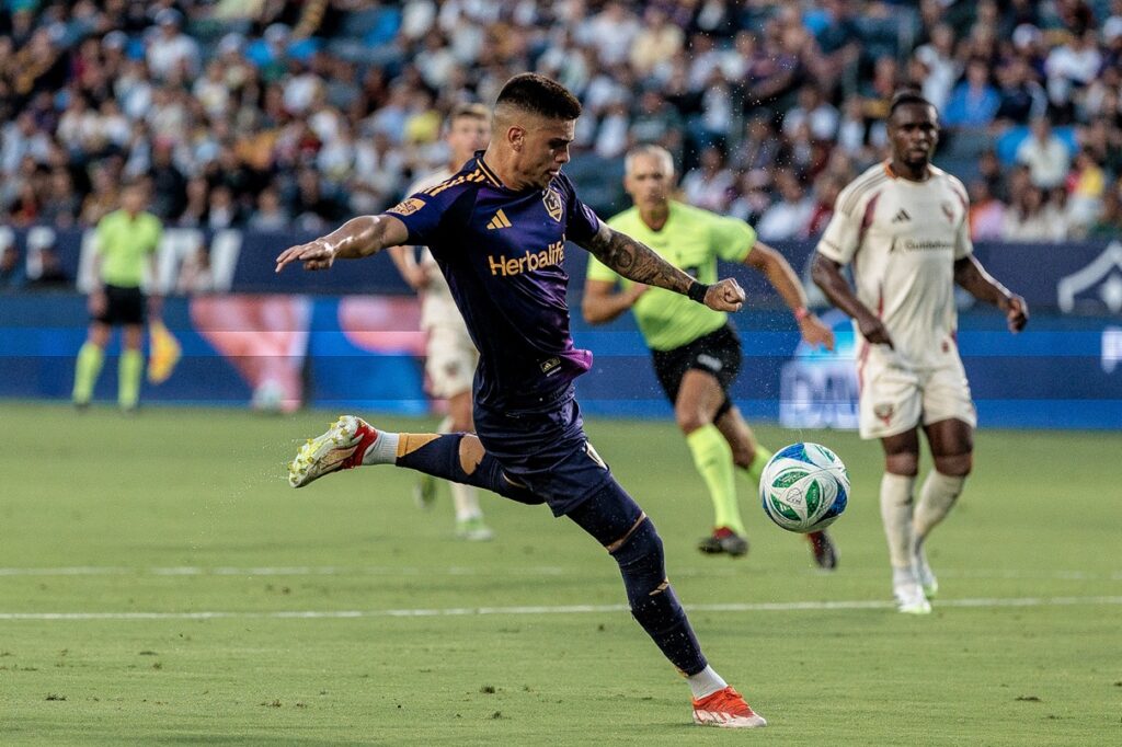 LA Galaxy suma su tercera victoria consecutiva en casa en la MLS 2025
