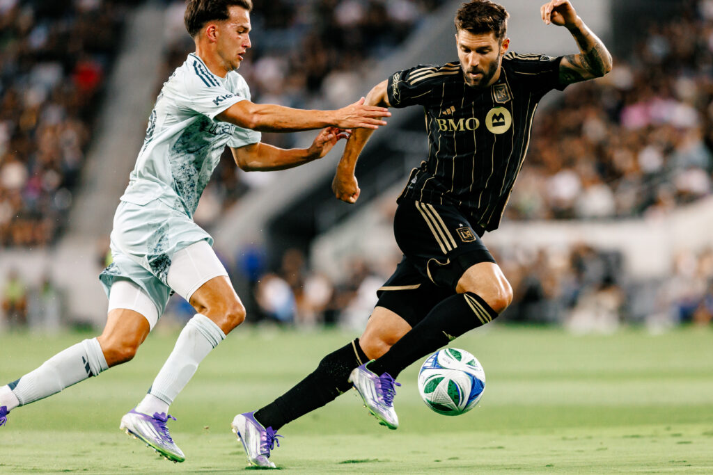 LAFC aplasta a Colorado Rapids y extiende su dominio invicto en casa