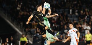 LAFC vence a FC Dallas y mantiene racha perfecta en casa