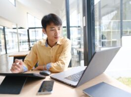 Becas Iberoamérica UAX y OEI ofrecen 22 becas del 50% para maestrías online con reconocimiento internacional