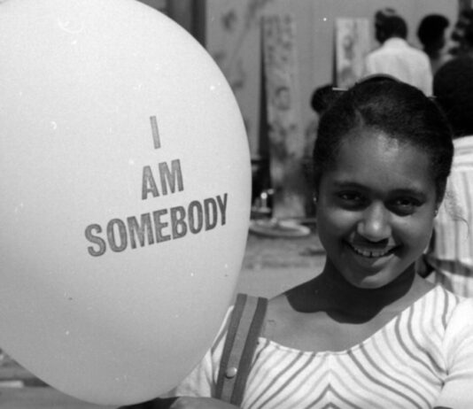 Cal State LA recibe fondo del Getty para preservar archivo histórico del arte afroamericano en Los Ángeles