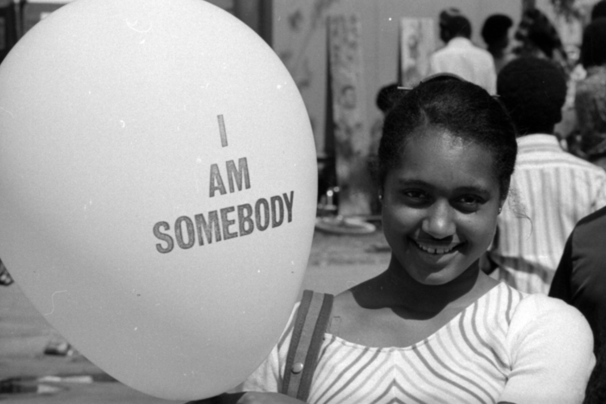 Cal State LA recibe fondo del Getty para preservar archivo histórico del arte afroamericano en Los Ángeles Cal State LA recibe fondo del Getty para preservar archivo histórico del arte afroamericano en Los Ángeles