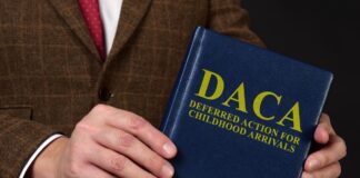 Covered California busca alternativas para beneficiarios de DACA que perderán su seguro