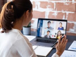 Encuesta UCI revela preferencia por flexibilidad laboral y cautela ante la IA en el condado de Orange