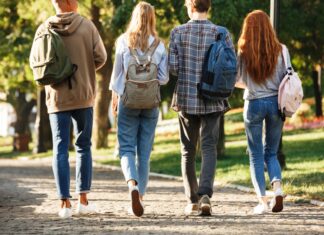 Estudiantes extranjeros podrían enfrentar nuevos límites de permanencia en Estados Unidos