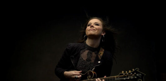 Gibson celebra 130 años con la mandolina exclusiva de Sierra Hull 1