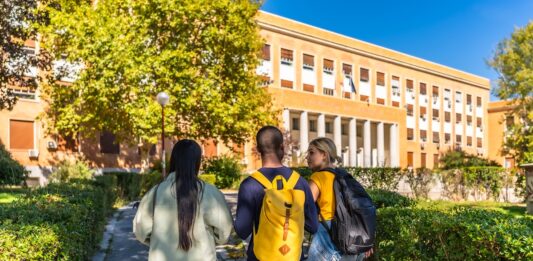 Las seis estafas más peligrosas para estudiantes este año escolar