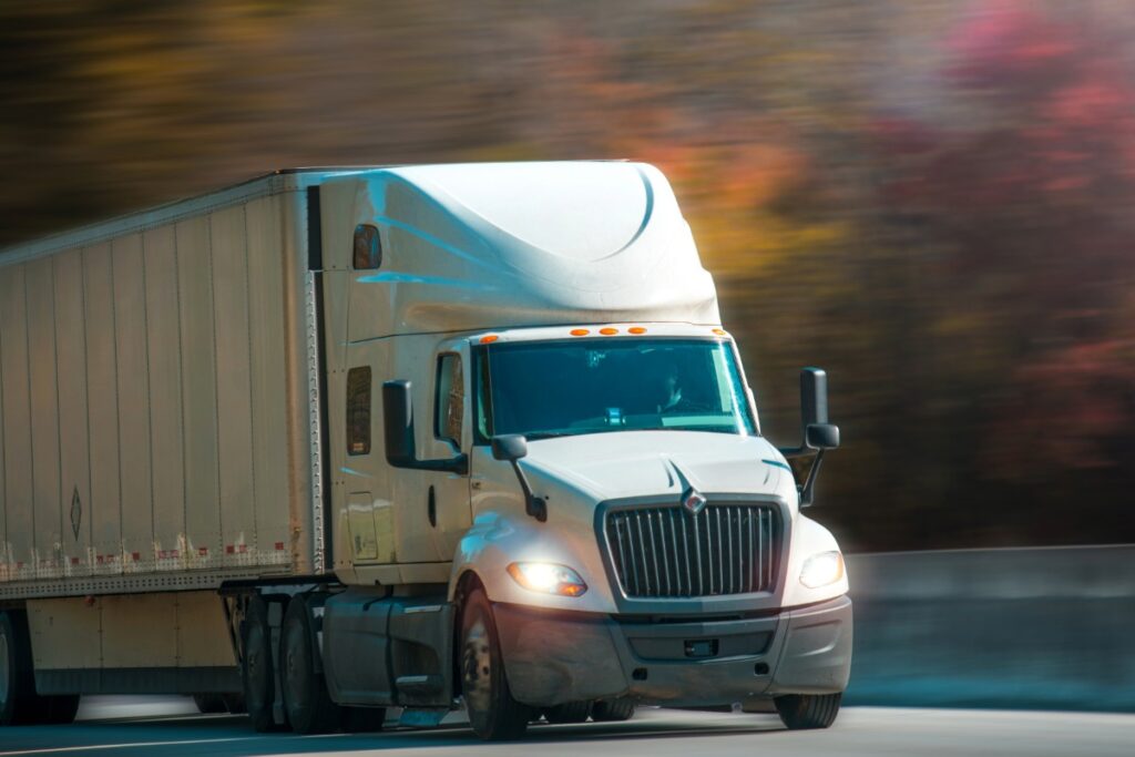 ¿Qué provocó la suspensión de visas para camioneros extranjeros en Estados Unidos