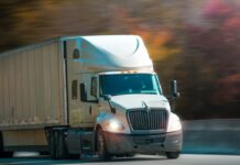 ¿Qué provocó la suspensión de visas para camioneros extranjeros en Estados Unidos