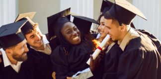 Educación terciaria en ascenso: el 48% de los jóvenes en la OCDE ya tiene título universitario Educación terciaria en ascenso el 48% de los jóvenes en la OCDE ya tiene título universitario