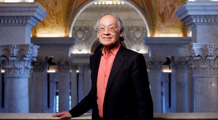 La Biblioteca del Congreso elige a Arthur Sze como embajador nacional de la poesía