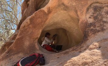 Estudiante de Cal State LA lidera estudio binacional sobre arte rupestre en Baja California