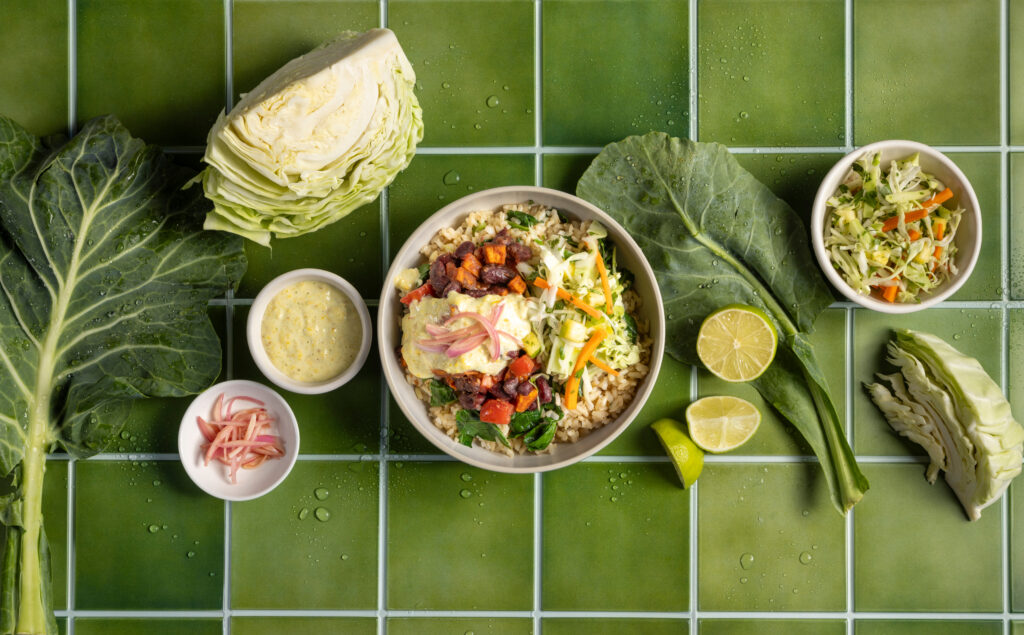 Platillos multiculturales llegan a las cafeterías escolares de California