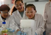 Abren convocatoria para la Beca Edison Scholars de $50,000 para estudiantes STEM Abren convocatoria para la Beca Edison Scholars de $50,000 para estudiantes STEM