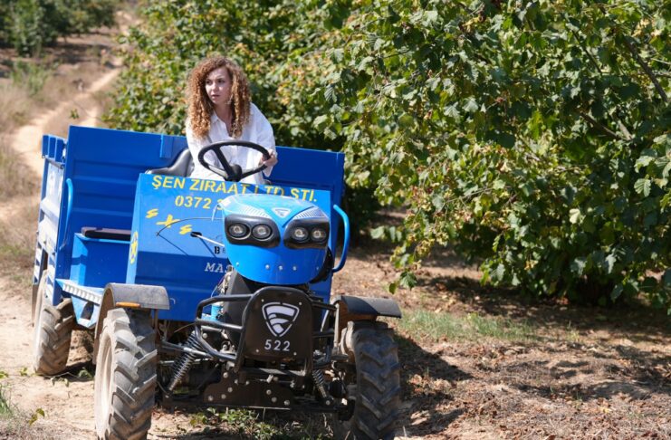 De la aldea al éxito La historia de una apicultora que inspira a una nueva generación