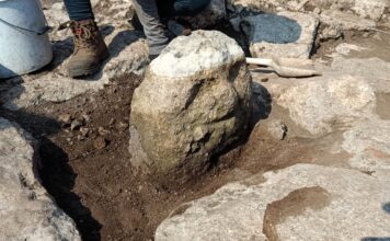 Hallan escultura preclásica en Yucatán durante obras del Tren Maya Hallan escultura preclásica en Yucatán durante obras del Tren Maya