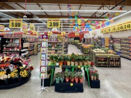 Paramount celebra la gran reapertura de Grocery Outlet con beneficios para la comunidad