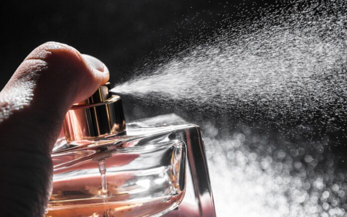 ¿Por qué deberías evitar fragancias si tienes piel sensible