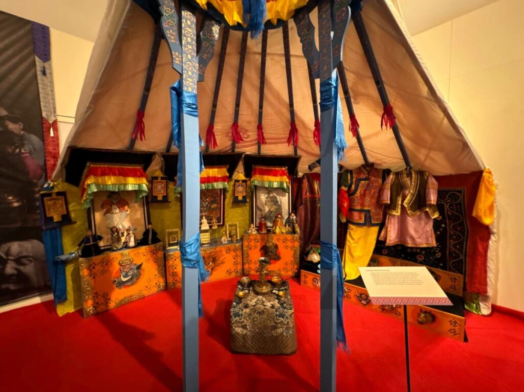 Exposición «Khuree Tsam» conecta a México y Mongolia en el 60 aniversario del MNCM