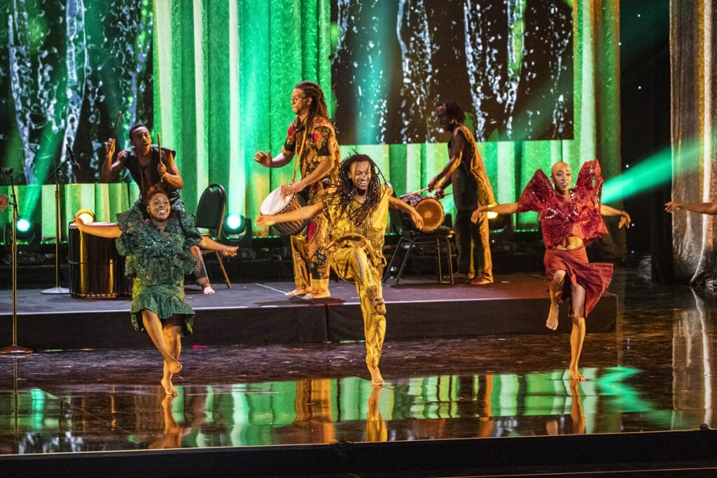 Navidad 2025: evento gratuito en Los Ángeles reúne más de 20 grupos artísticos