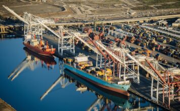 Volumen de carga importada en Estados Unidos sigue a la baja pese a ventas récord, según la NFR Volumen de carga importada en Estados Unidos sigue a la baja pese a ventas récord, según la NFR