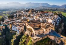 Andalucía refuerza lazos con Estados Unidos como socio clave en turismo y comercio Andalucía refuerza lazos con Estados Unidos como socio clave en turismo y comercio