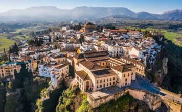Andalucía refuerza lazos con Estados Unidos como socio clave en turismo y comercio Andalucía refuerza lazos con Estados Unidos como socio clave en turismo y comercio