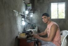 Brechas educativas persisten entre jóvenes con menos recursos en América Latina y España Brechas educativas persisten entre jóvenes con menos recursos en América Latina y España