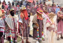 El triqui resiste en Oaxaca pese al abandono entre jóvenes El triqui resiste en Oaxaca pese al abandono entre jóvenes