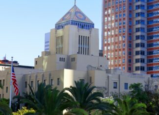 La Biblioteca Pública de Los Ángeles inicia un año de festejos por su centenario La Biblioteca Pública de Los Ángeles inicia un año de festejos por su centenario