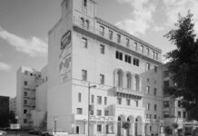 Una exposición audiovisual transforma teatro histórico de Los Ángeles Una exposición audiovisual transforma teatro histórico de Los Ángeles