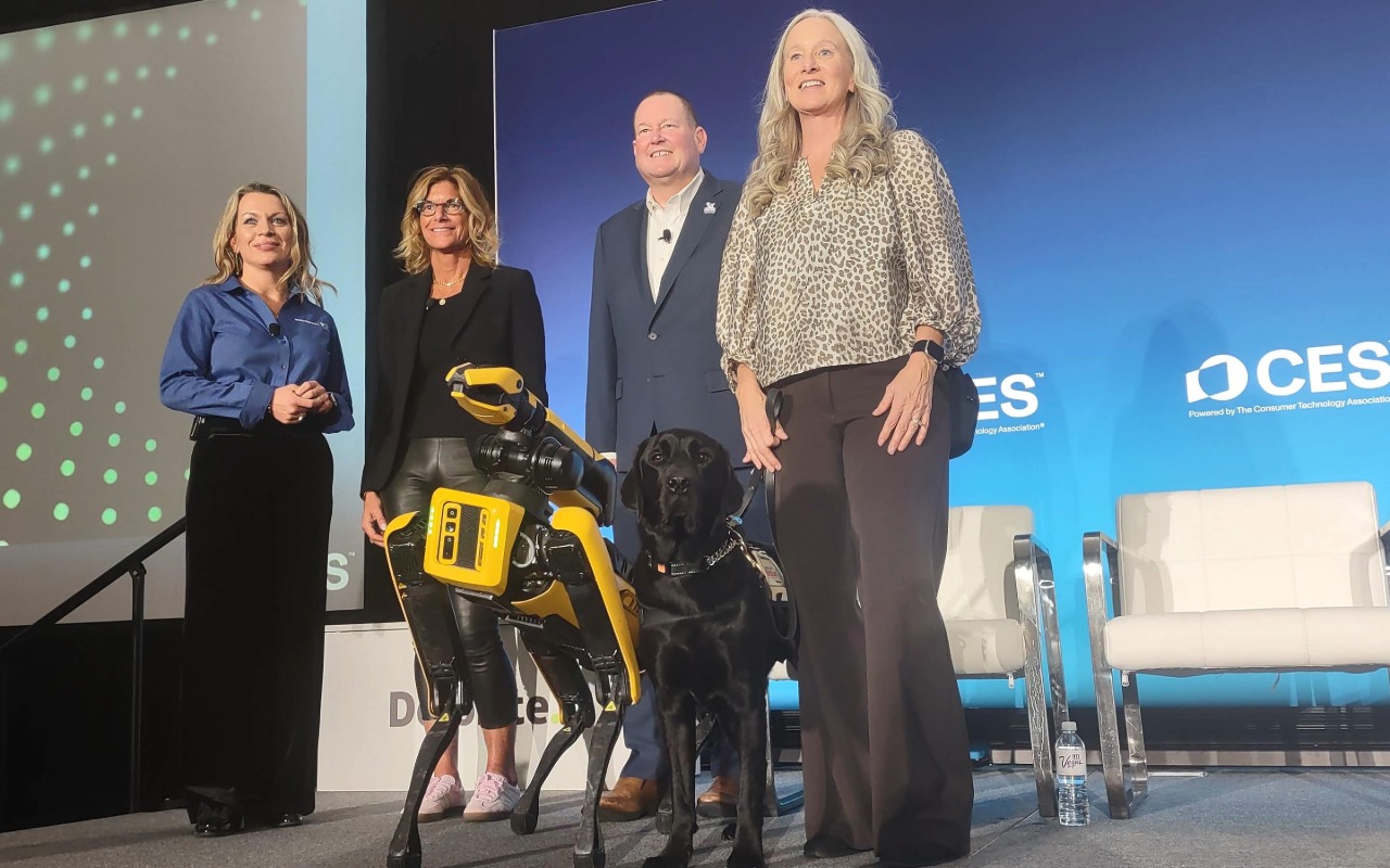 ¿Pueden los perros y los robots resolver juntos problemas humanos? ¿Pueden los perros y los robots resolver juntos problemas humanos?