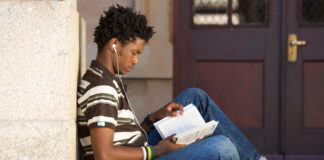 La lectura juvenil frente a redes sociales y pantallas en Iberoamérica La lectura juvenil frente a redes sociales y pantallas en Iberoamérica