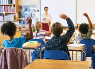 «Compigotes»: Programa educativo que busca fomentar respeto y empatía en aulas «Compigotes»: Programa educativo que busca fomentar respeto y empatía en aulas