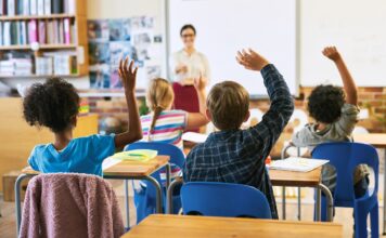 «Compigotes»: Programa educativo que busca fomentar respeto y empatía en aulas «Compigotes»: Programa educativo que busca fomentar respeto y empatía en aulas