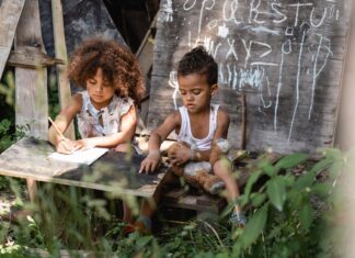 Crisis educativa global: uno de cada seis niños no va a la escuela Crisis educativa global: uno de cada seis niños no va a la escuela