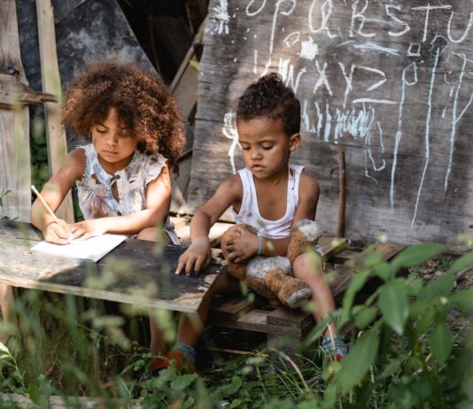 Crisis educativa global: uno de cada seis niños no va a la escuela Crisis educativa global: uno de cada seis niños no va a la escuela