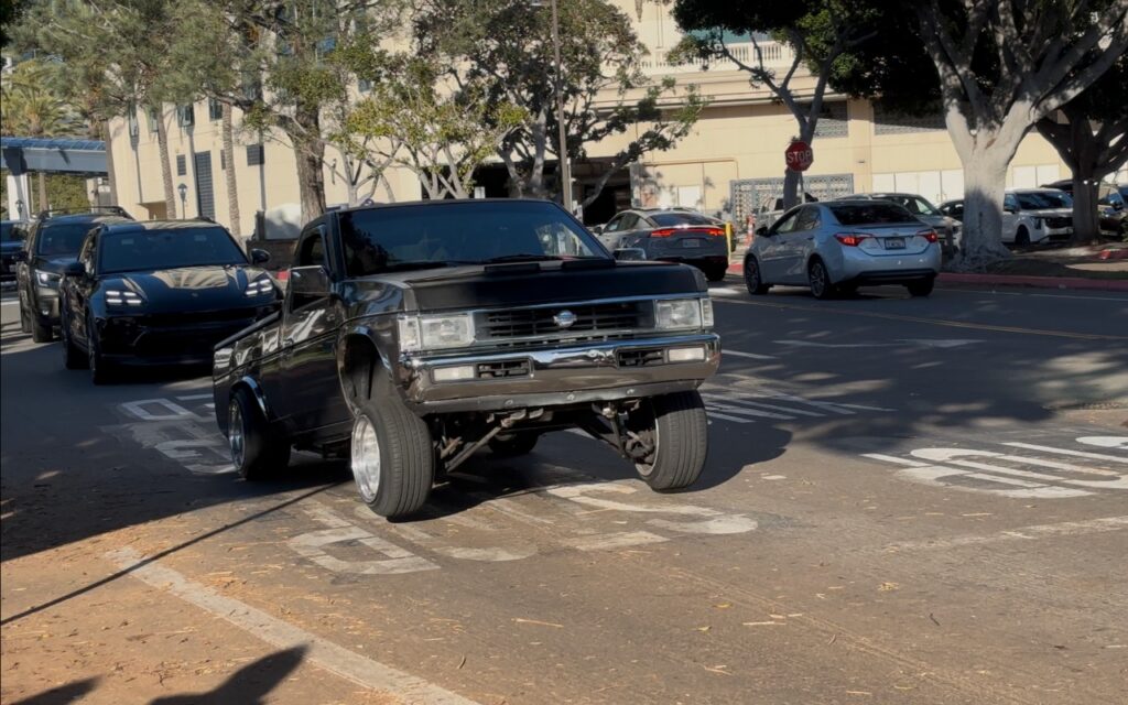 Nuevas estampillas de USPS celebran la cultura lowrider