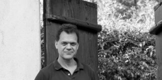 Profesor argentino de Cal State LA obtiene el New American Fiction Prize Profesor argentino de Cal State LA obtiene el New American Fiction Prize