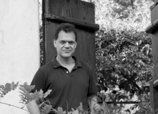 Profesor argentino de Cal State LA obtiene el New American Fiction Prize Profesor argentino de Cal State LA obtiene el New American Fiction Prize