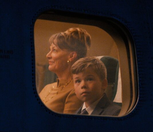 John Travolta estrena su primera película como director en Cannes John Travolta estrena su primera película como director en Cannes