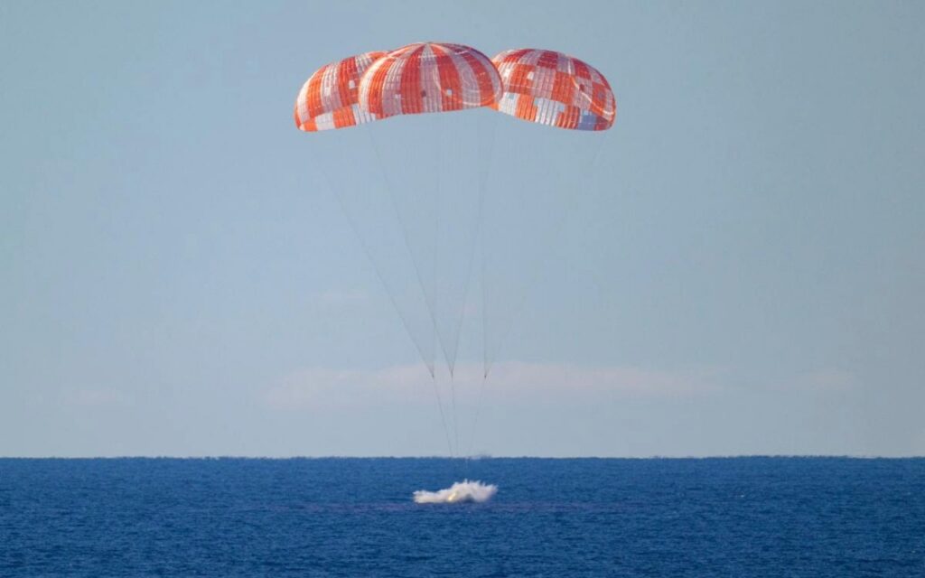 Misión Artemis II regresa a la Tierra tras viaje histórico