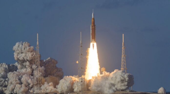 NASA inicia misión lunar tripulada tras más de 50 años NASA inicia misión lunar tripulada tras más de 50 años