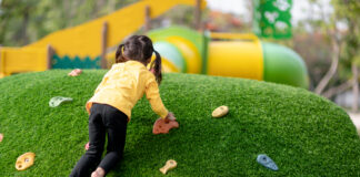 Parques con césped artificial podrían ser un riesgo en verano Parques con césped artificial podrían ser un riesgo en verano