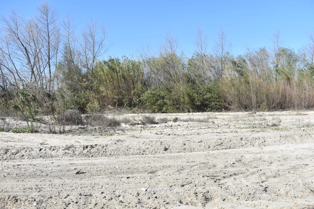 Un condado de California estudia usar trenes para salvar sus playas