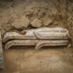 Encuentran antiguos relieves con símbolos de Tláloc en Tlaxcala