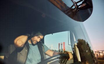 FMCSA recuerda derechos clave a camioneros frente a presiones laborales FMCSA recuerda derechos clave a camioneros frente a presiones laborales