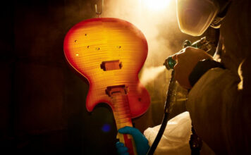Gibson revela cómo nacen sus guitarras en Nashville Gibson revela cómo nacen sus guitarras en Nashville